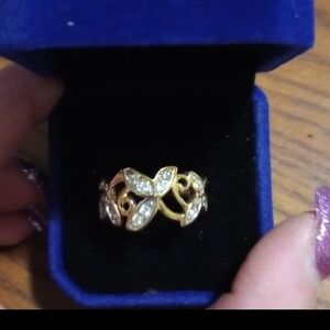 Elegant 18k Gold Ring Makers Mark Is GEA With Diamond Accents.